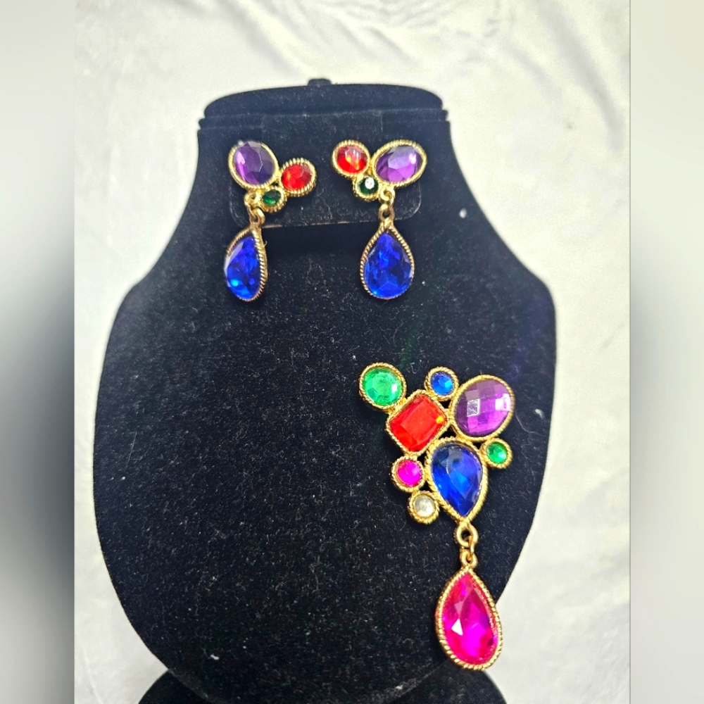 Vintage multicolor czech jewel toned brooch and earring set